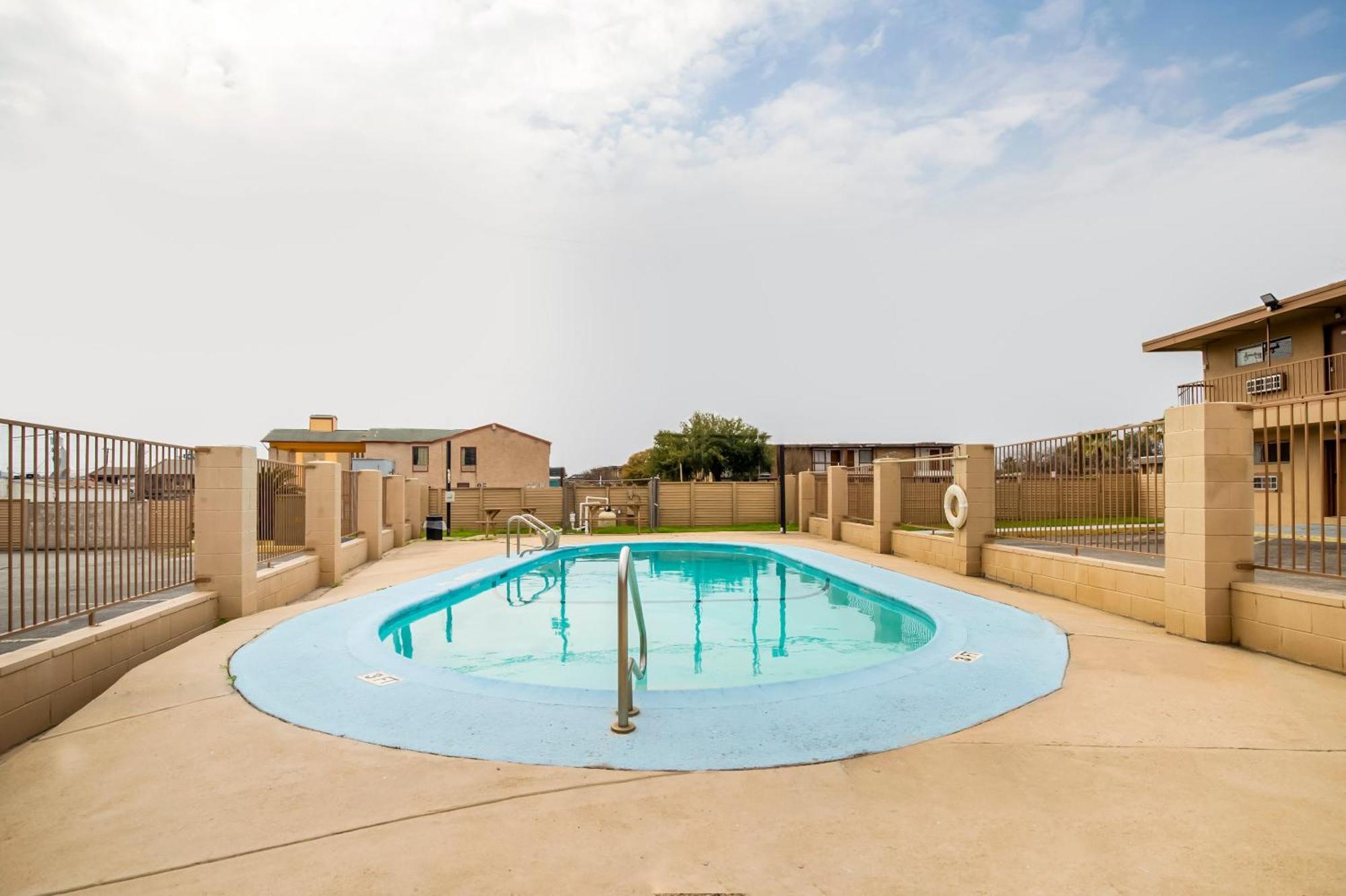 Oyo Hotel San Antonio Lackland Afb Seaworld Hwy 90 W Exteriér fotografie