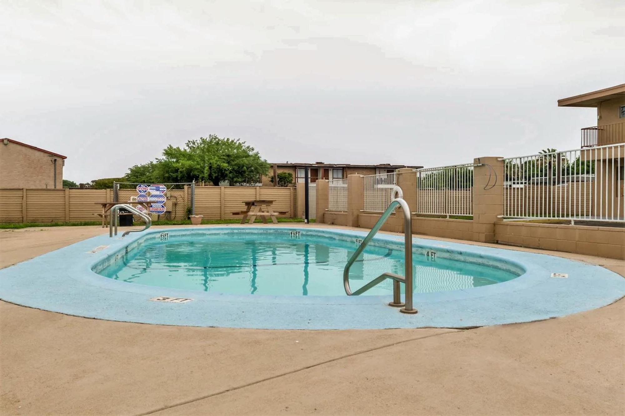 Oyo Hotel San Antonio Lackland Afb Seaworld Hwy 90 W Exteriér fotografie