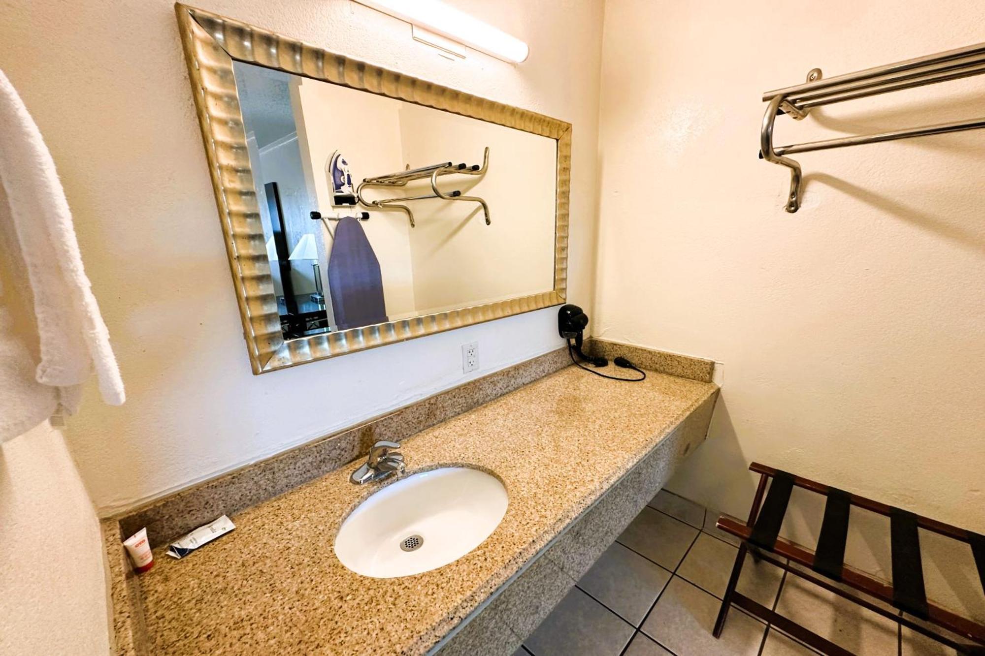 Oyo Hotel San Antonio Lackland Afb Seaworld Hwy 90 W Exteriér fotografie