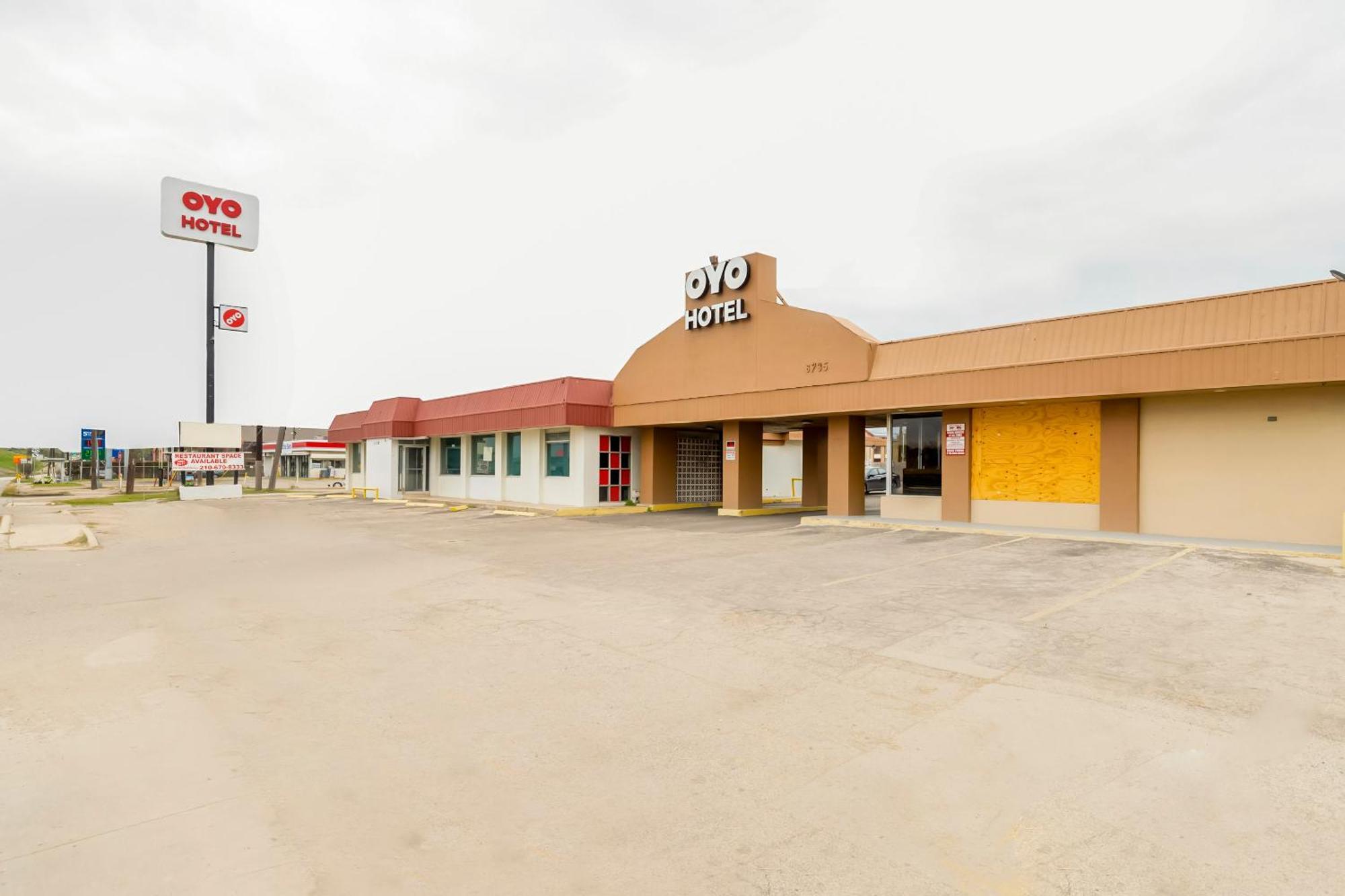 Oyo Hotel San Antonio Lackland Afb Seaworld Hwy 90 W Exteriér fotografie