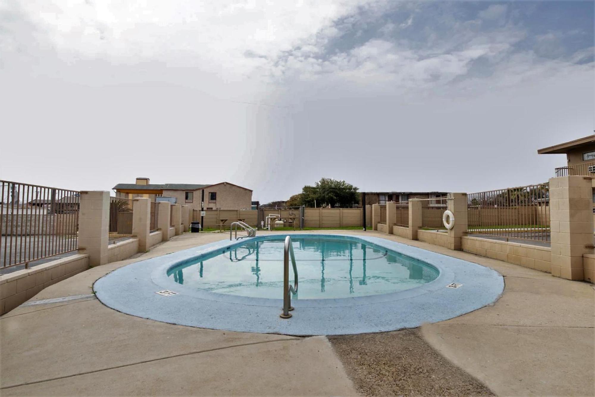 Oyo Hotel San Antonio Lackland Afb Seaworld Hwy 90 W Exteriér fotografie