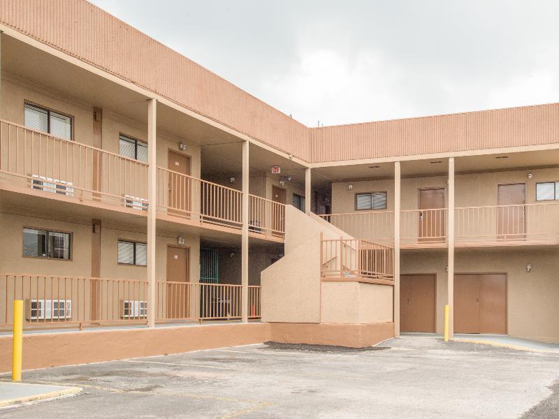 Oyo Hotel San Antonio Lackland Afb Seaworld Hwy 90 W Exteriér fotografie